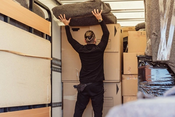 Assistance with Your Move: Who to Turn To