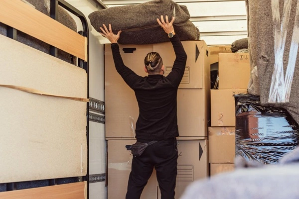 Backloading Removals in Sydney to Brisbane